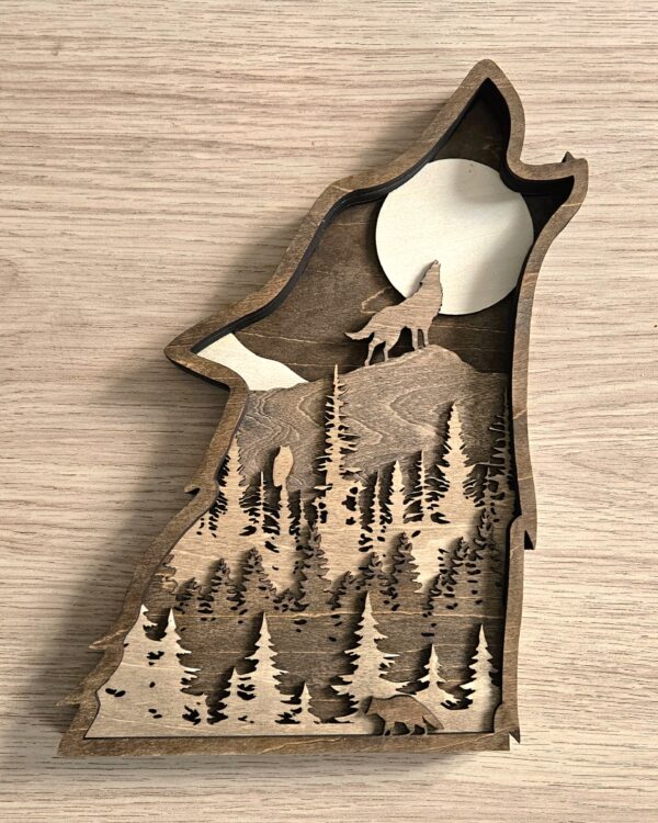Loup 3D décoratif en bois teinté – Image 2